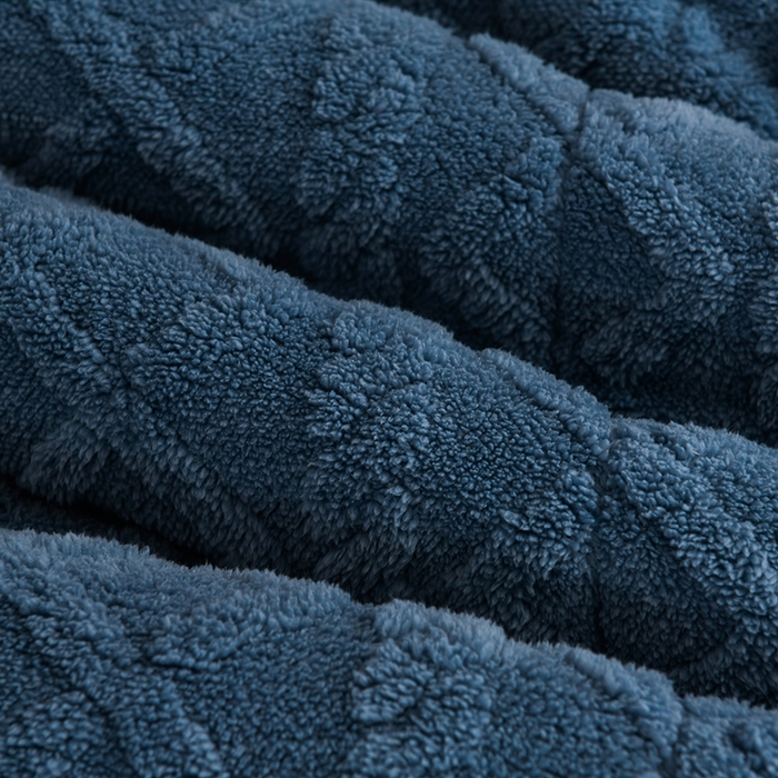 91家纺网 家纺一手货源 找家纺 印季家纺 2025秋冬新款三层夹棉加厚-塔肤绒毛毯毯子多功能盖毯 柔蓝