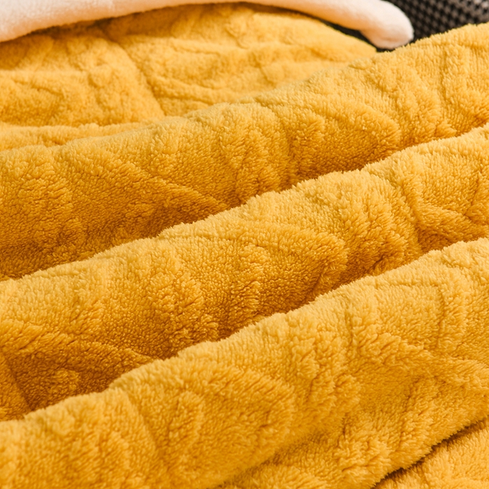 91家纺网 家纺一手货源 找家纺 印季家纺 2025秋冬新款三层夹棉加厚-塔肤绒毛毯毯子多功能盖毯 柠檬黄