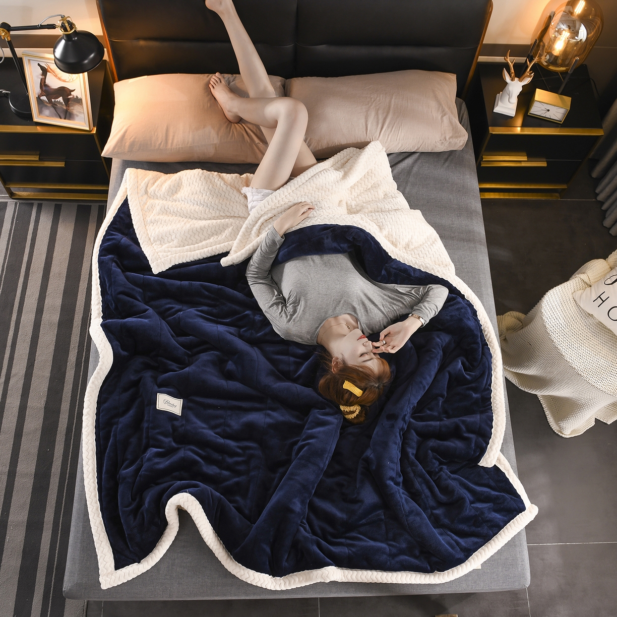 91家纺网 家纺一手货源 找家纺 （总）印季家纺 2025秋冬新款三层夹棉加厚复合贝贝绒毛毯毯子多功能盖毯