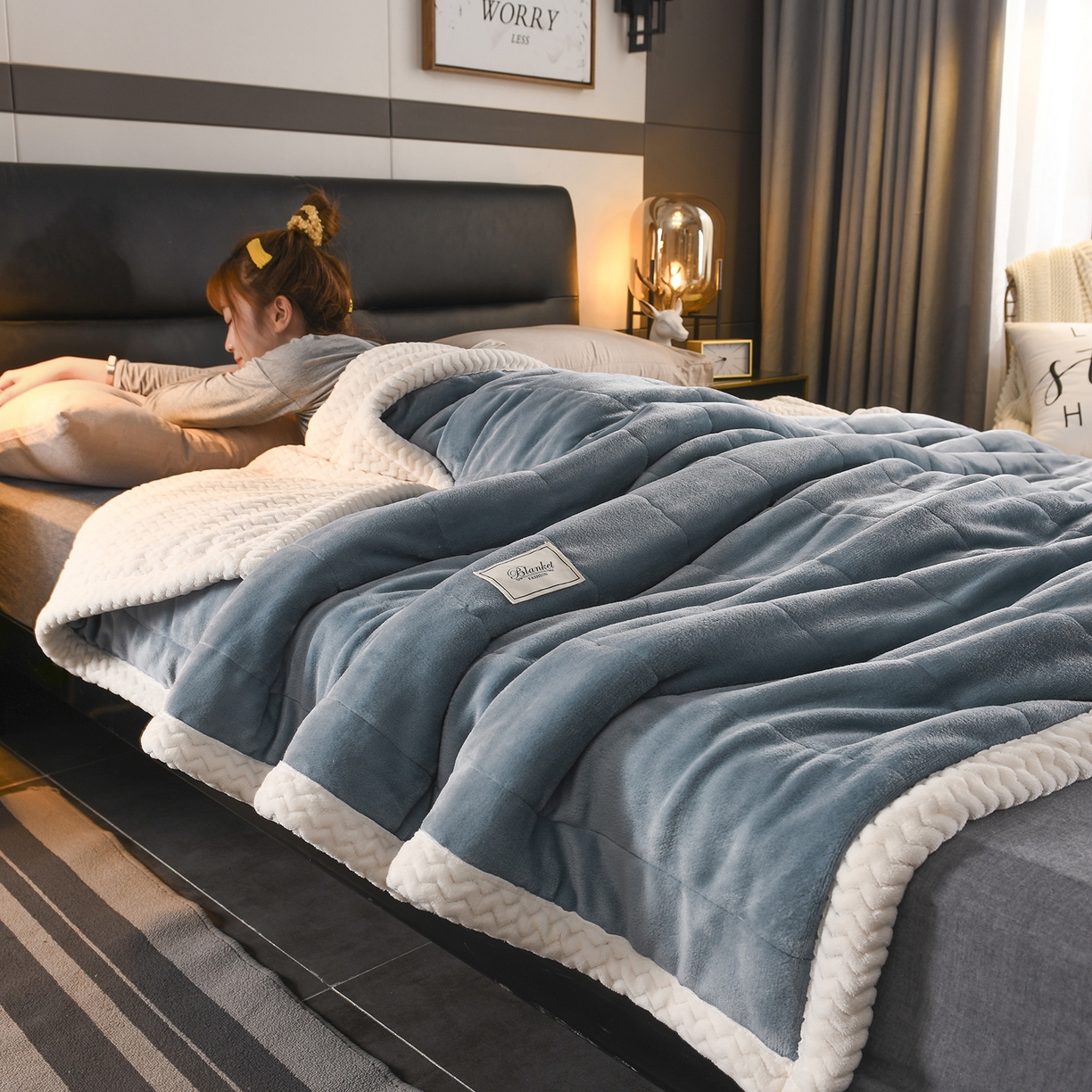印季家纺 2025秋冬新款三层夹棉加厚复合贝贝绒毛毯毯子多功能盖毯 蓝灰+白
