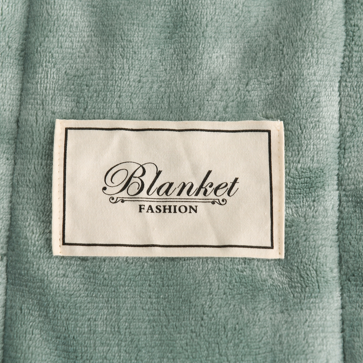 91家纺网 家纺一手货源 找家纺 印季家纺 2025秋冬新款三层夹棉加厚复合贝贝绒毛毯毯子多功能盖毯 墨绿+灰