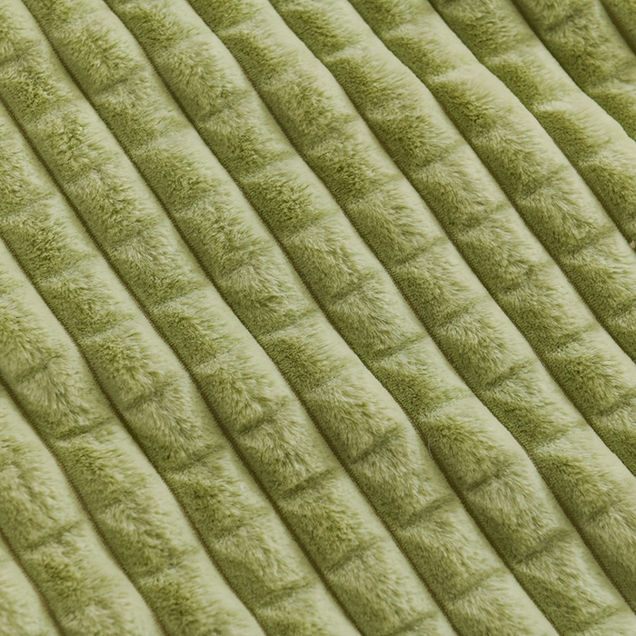 91家纺网 家纺一手货源 找家纺 印季家纺 2025新款三层夹棉立体剪花兔毛绒毛毯毯子多功能盖毯-暗场景 抹茶