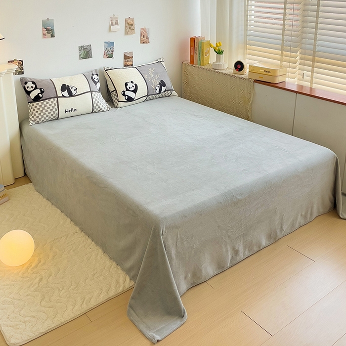 91家纺网 家纺一手货源 找家纺 西引力 2025新款亲肤舒适加厚牛奶绒印花四件套 熊猫皮皮