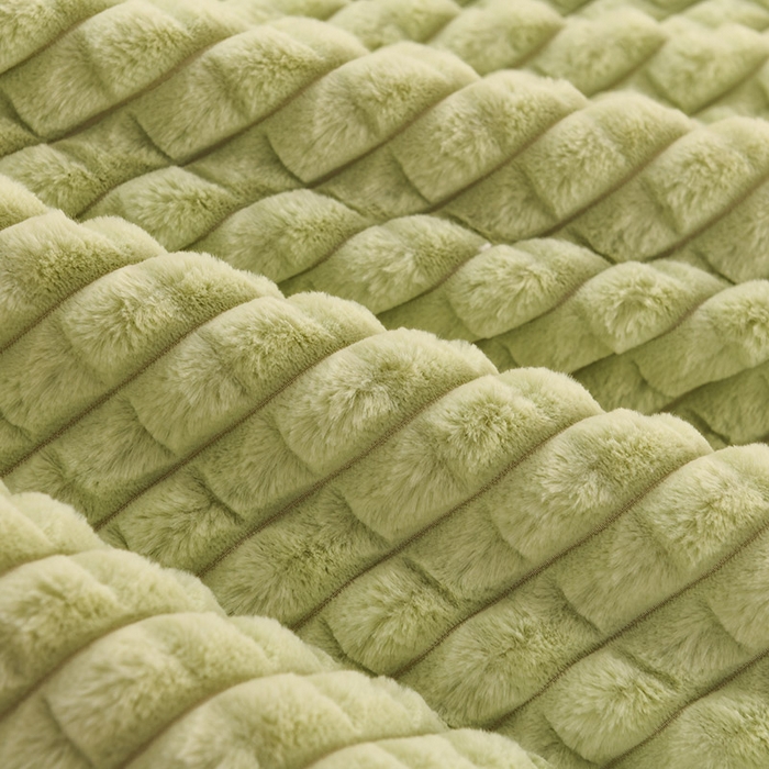 91家纺网 家纺一手货源 找家纺 印季家纺 2025新款三层夹棉立体剪花兔毛绒毛毯毯子多功能盖毯-亮场景 抹茶