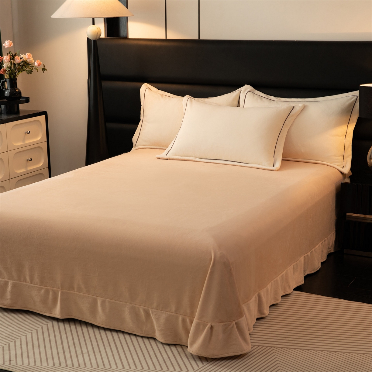 91家纺网 家纺一手货源 找家纺 雅高家居 2025新款240克高克重全工艺纯色织带花边款单件及四件套 米奇