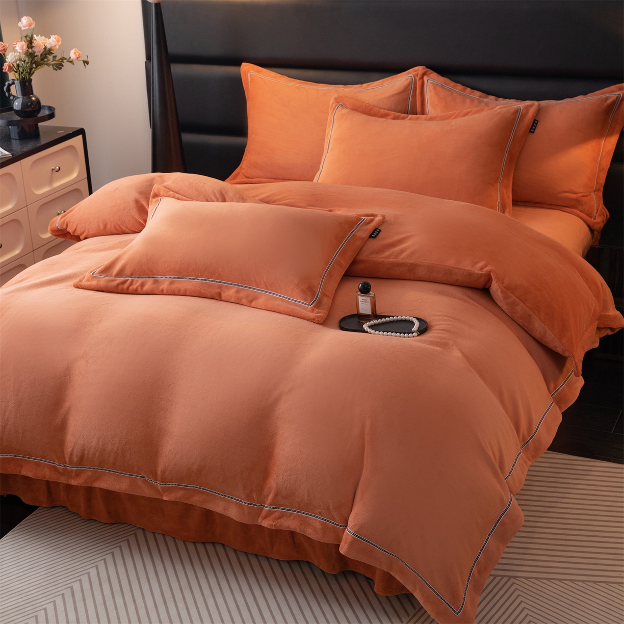 91家纺网 家纺一手货源 找家纺 雅高家居 2025新款240克高克重全工艺纯色织带花边款单件及四件套 枫糖橙