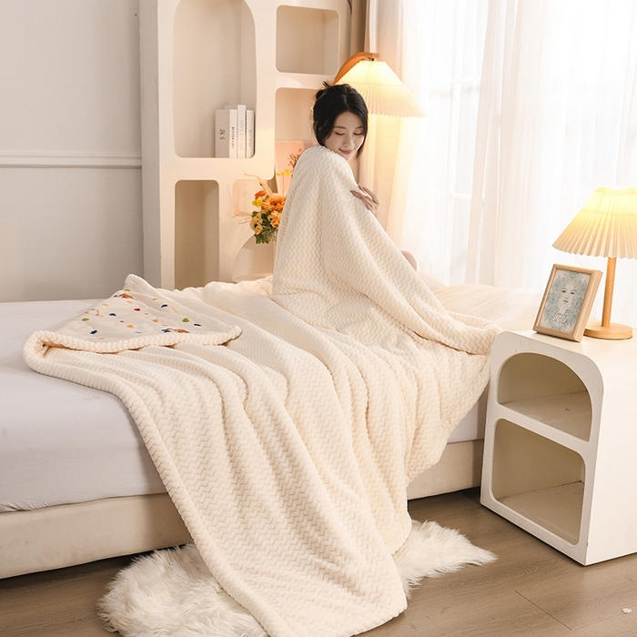 91家纺网 家纺一手货源 找家纺 （总）印季家纺 2025新款三层夹棉印花牛奶绒毛毯毯子