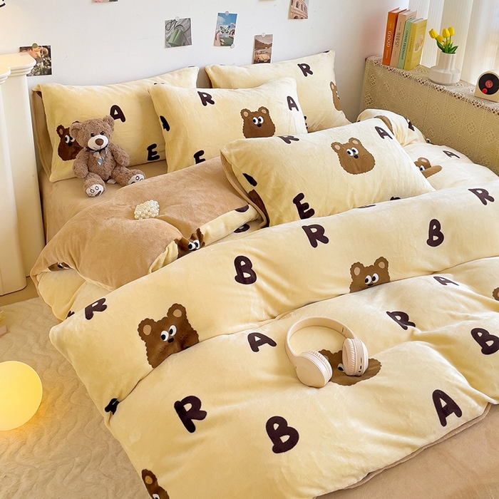 西引力 2025新款亲肤舒适加厚牛奶绒印花四件套 字母熊