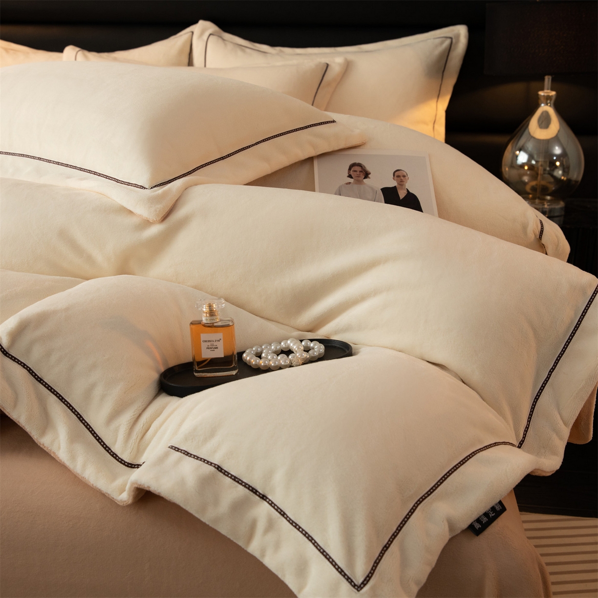 91家纺网 家纺一手货源 找家纺 雅高家居 2025新款240克高克重全工艺纯色织带花边款单件及四件套 米奇