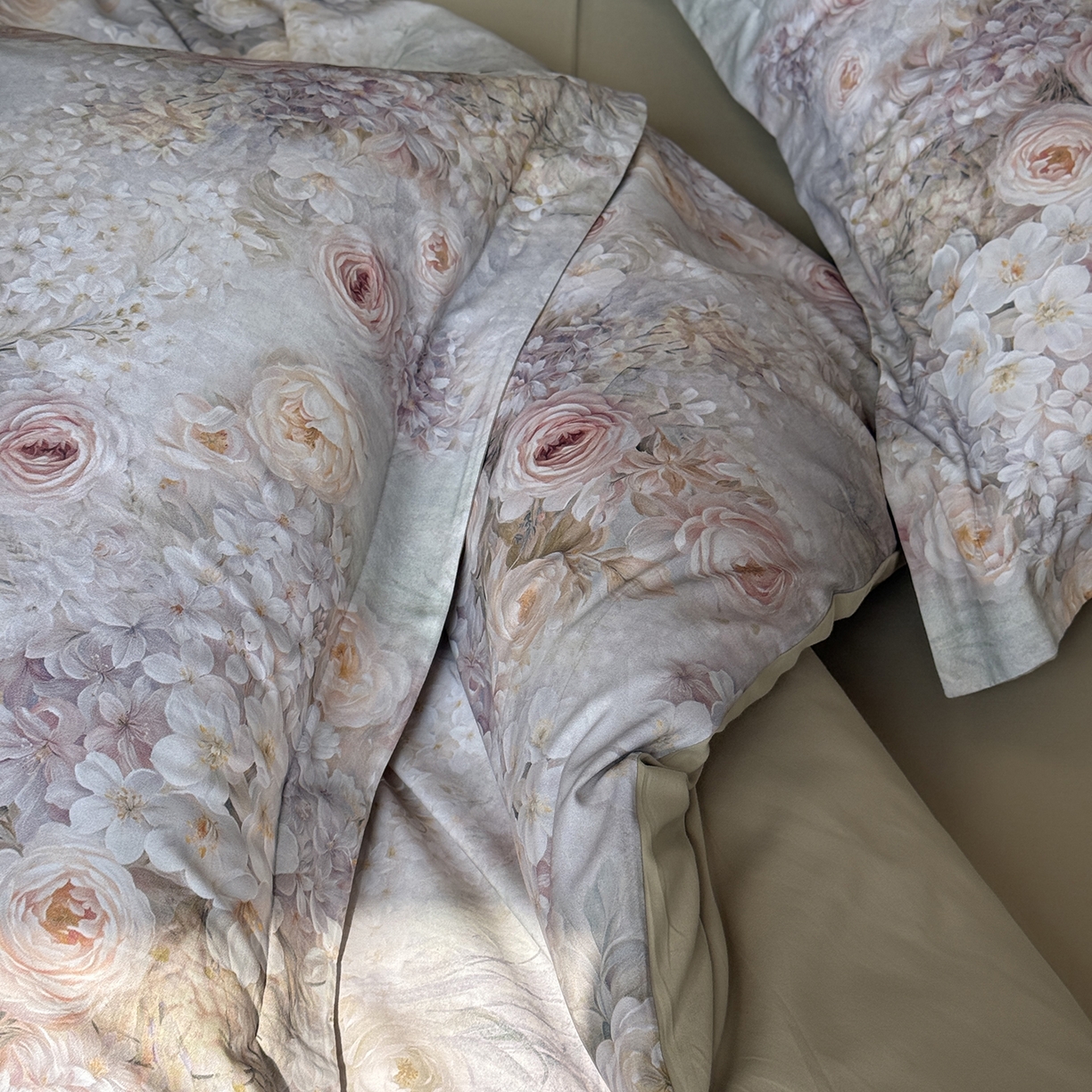 91家纺网 家纺一手货源 找家纺 纯优家纺 2025新款秋冬长绒棉数码印花磨毛四件套 繁花