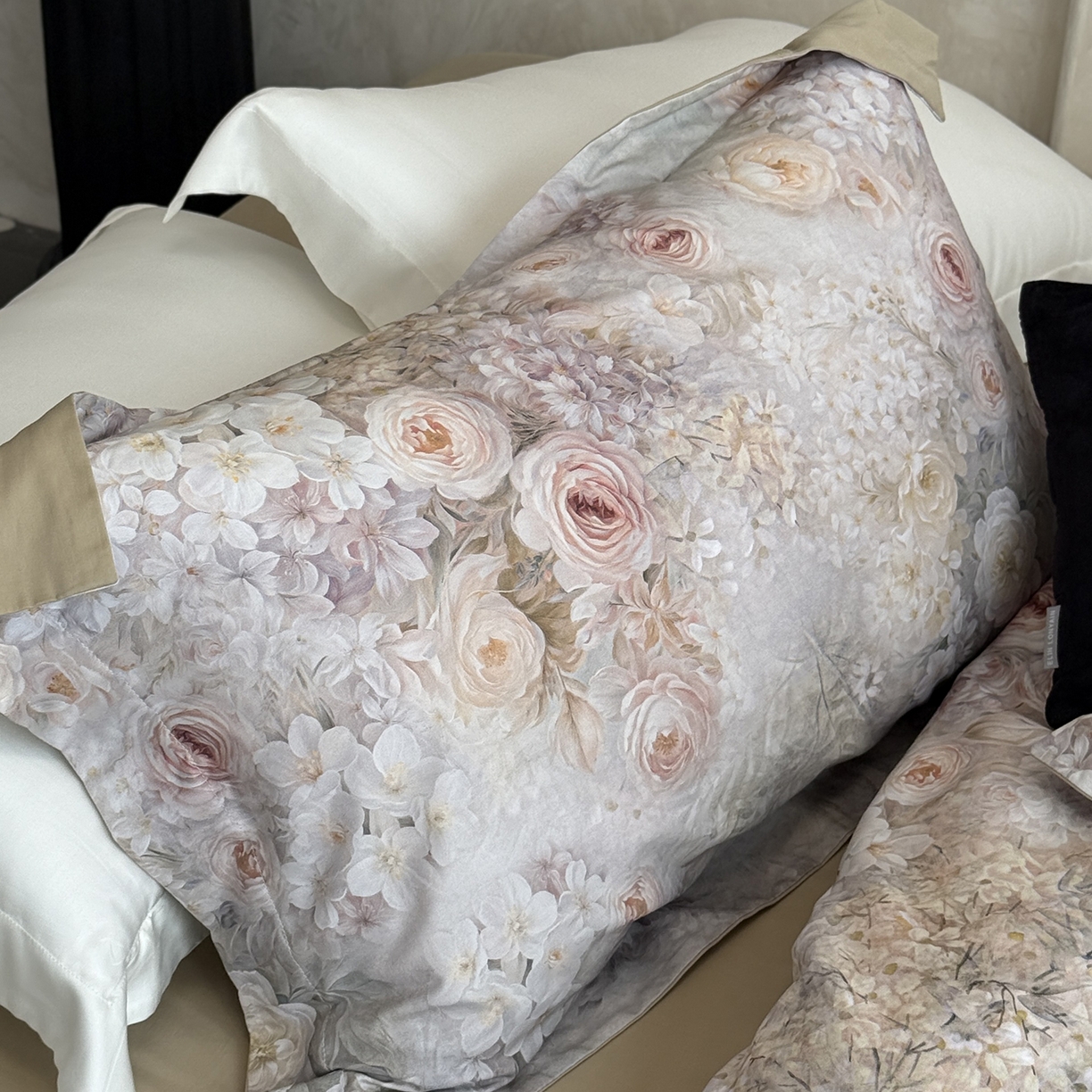 91家纺网 家纺一手货源 找家纺 纯优家纺 2025新款秋冬长绒棉数码印花磨毛四件套 繁花