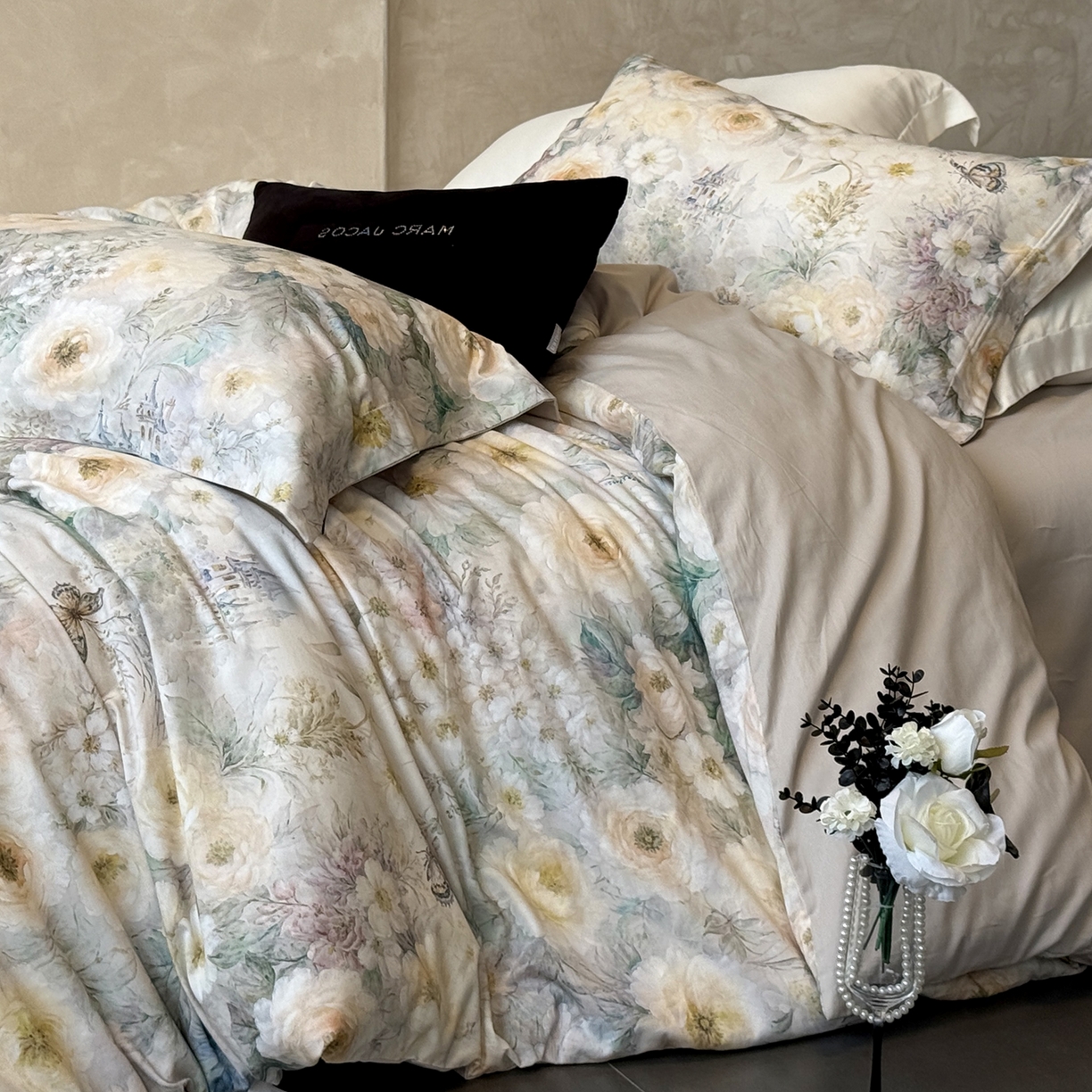 91家纺网 家纺一手货源 找家纺 纯优家纺 2025新款秋冬长绒棉数码印花磨毛四件套 伊甸花园