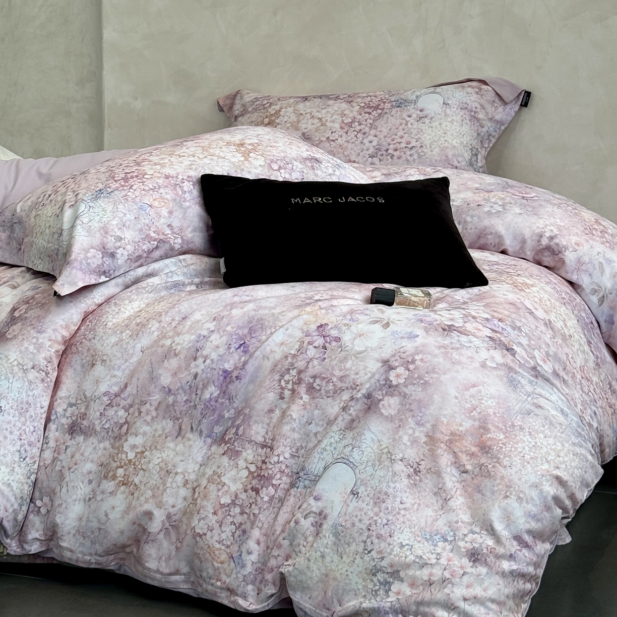 91家纺网 家纺一手货源 找家纺 纯优家纺 2025新款秋冬长绒棉数码印花磨毛四件套 天幕云霞