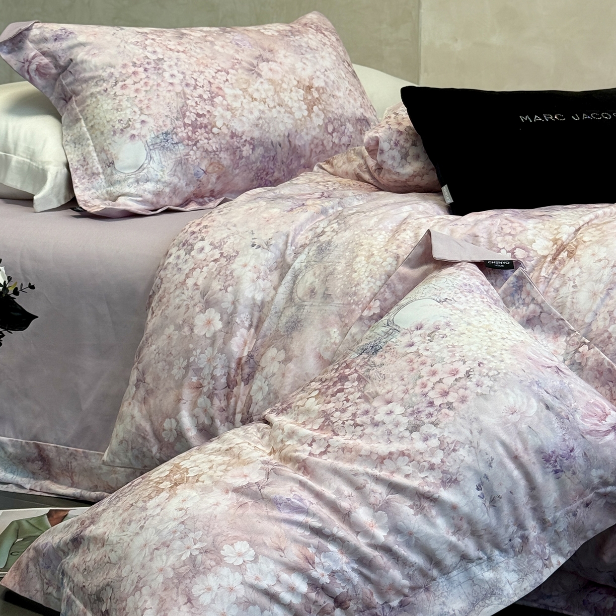 91家纺网 家纺一手货源 找家纺 纯优家纺 2025新款秋冬长绒棉数码印花磨毛四件套 天幕云霞