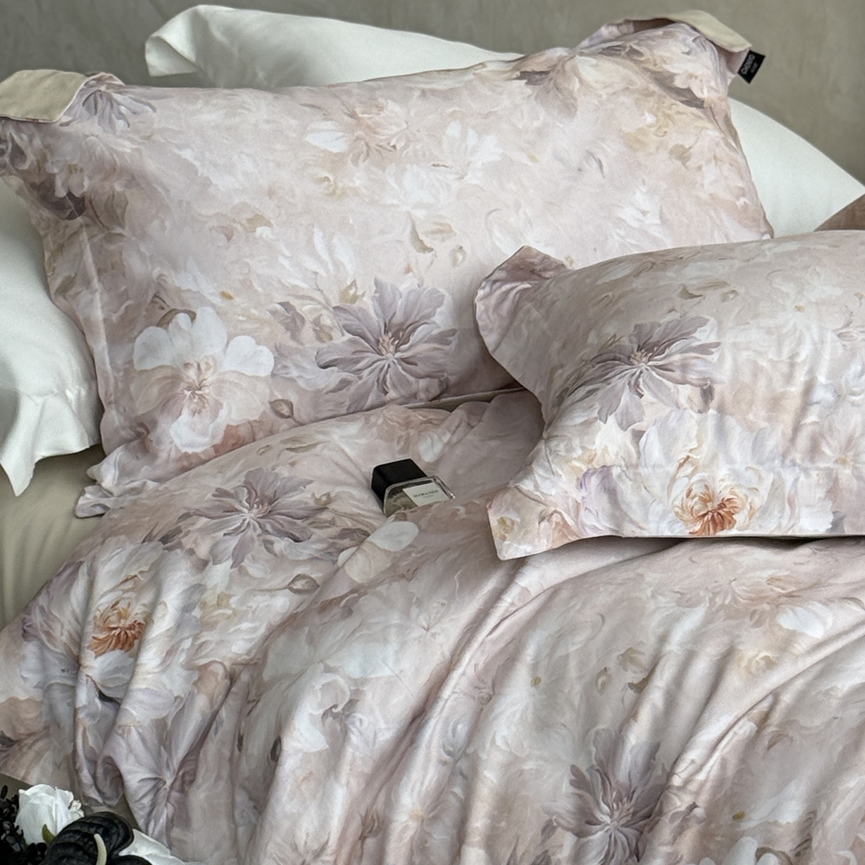 91家纺网 家纺一手货源 找家纺 纯优家纺 2025新款秋冬长绒棉数码印花磨毛四件套 梨梦