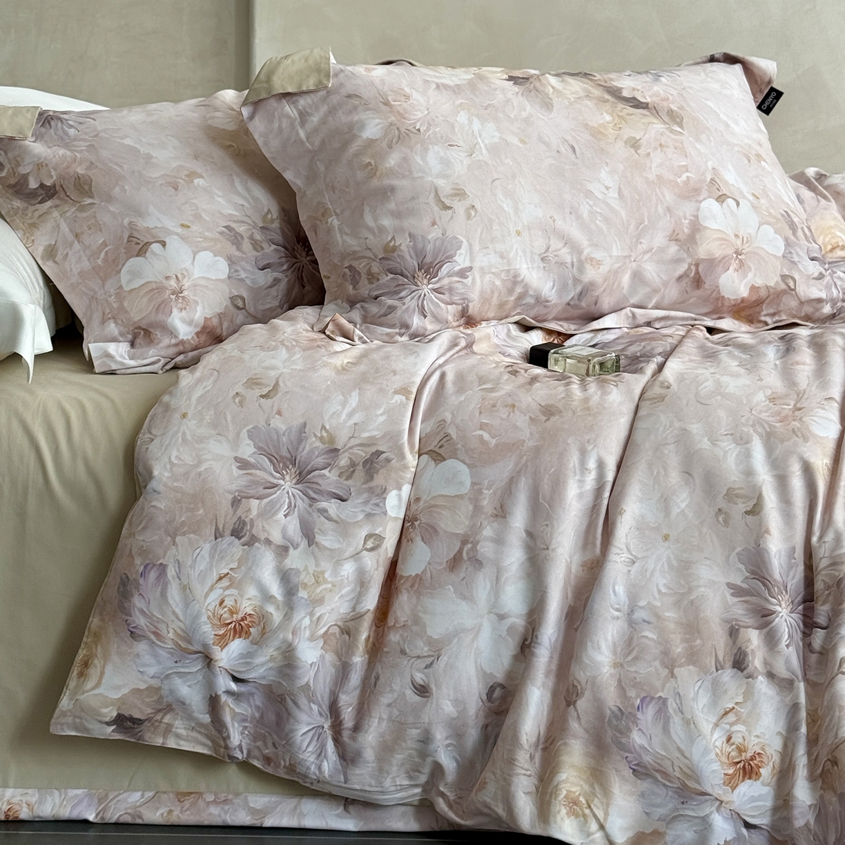 91家纺网 家纺一手货源 找家纺 纯优家纺 2025新款秋冬长绒棉数码印花磨毛四件套 梨梦