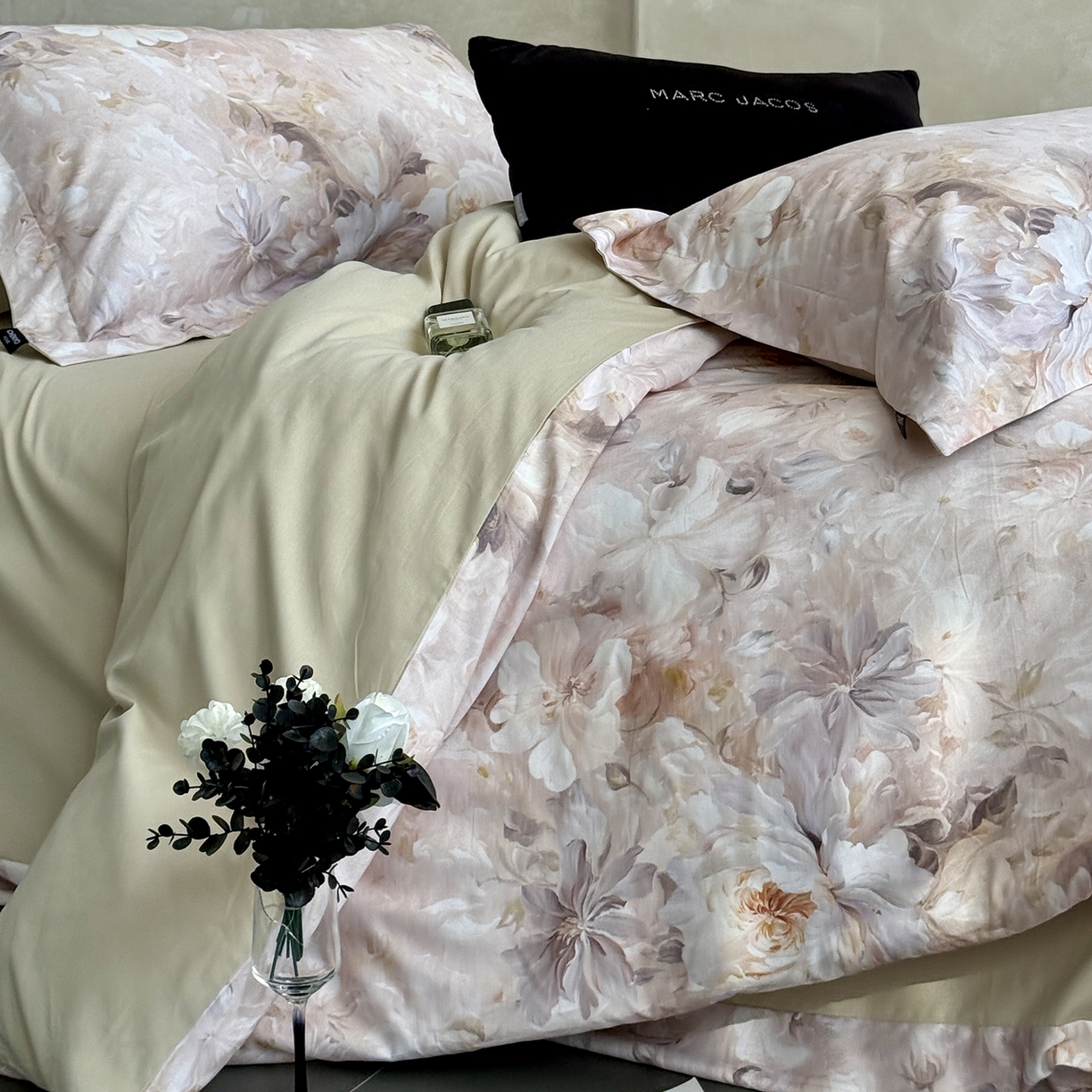 91家纺网 家纺一手货源 找家纺 纯优家纺 2025新款秋冬长绒棉数码印花磨毛四件套 梨梦