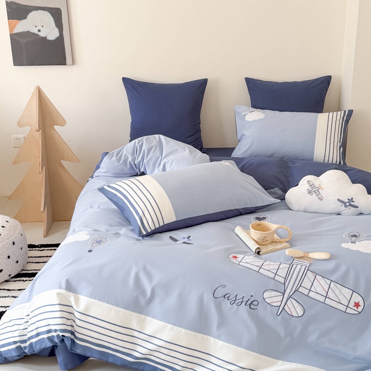 91家纺网 家纺一手货源 找家纺 （总）曼布缇 2025秋冬新款全棉加厚磨毛工艺款绣花四件套送抱枕-追梦（会员减20，券后338起）