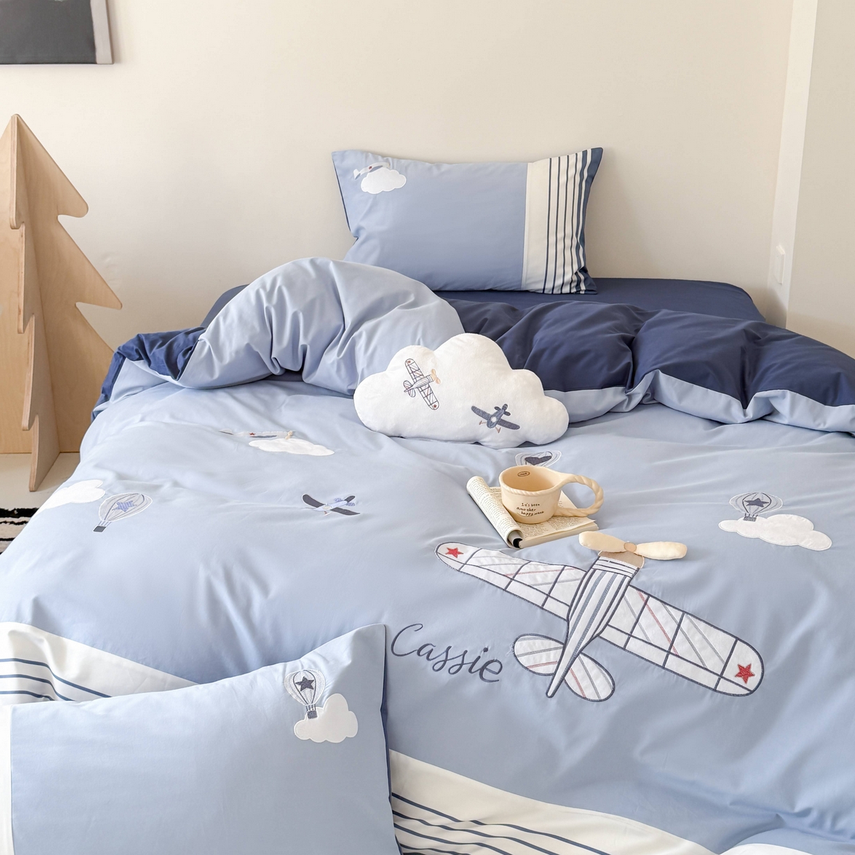 91家纺网 家纺一手货源 找家纺 （总）曼布缇 2025新款长绒棉纯棉贴布绣四件套-逐梦（送抱枕）（会员减20，券后338/368/388起）