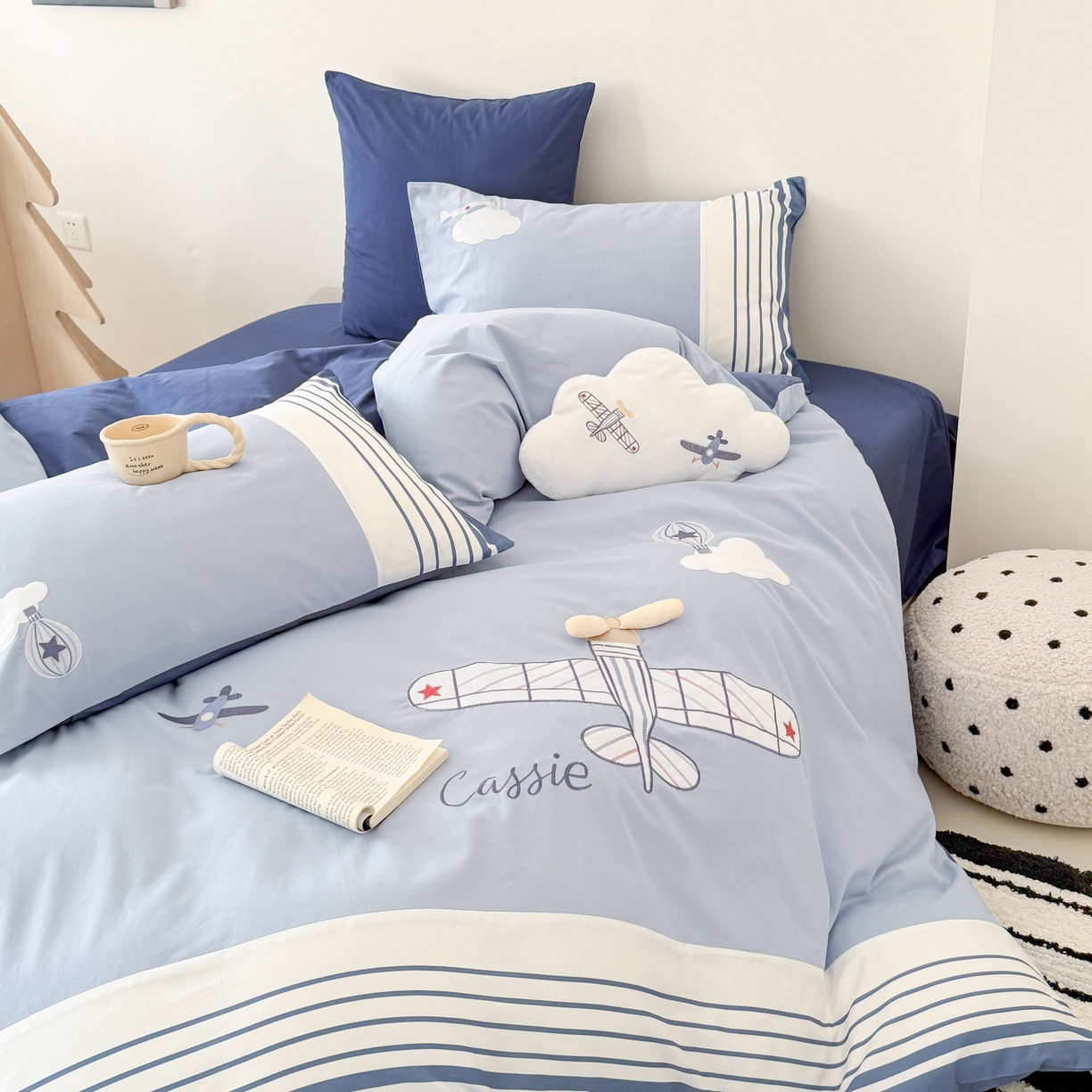 91家纺网 家纺一手货源 找家纺 （总）曼布缇 2025秋冬新款全棉加厚磨毛工艺款绣花四件套送抱枕-追梦（会员减20，券后338起）