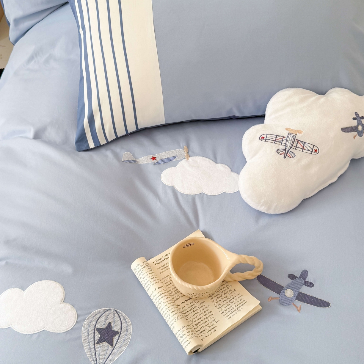 91家纺网 家纺一手货源 找家纺 （总）曼布缇 2025秋冬新款全棉加厚磨毛工艺款绣花四件套送抱枕-追梦（会员减20，券后338起）