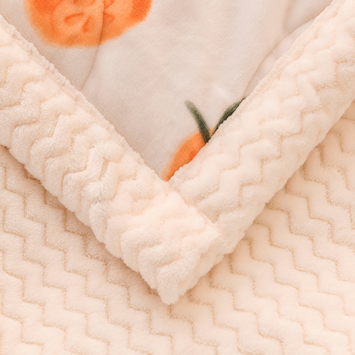 91家纺网 家纺一手货源 找家纺 印季家纺 2025新款三层夹棉印花牛奶绒毛毯毯子 果味兔