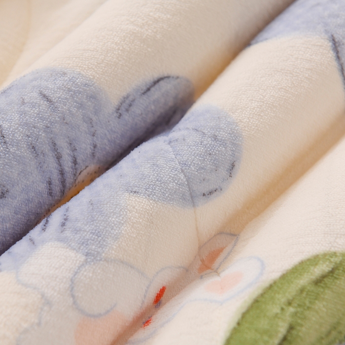 91家纺网 家纺一手货源 找家纺 印季家纺 2025新款三层夹棉印花牛奶绒毛毯毯子 蓝色心情