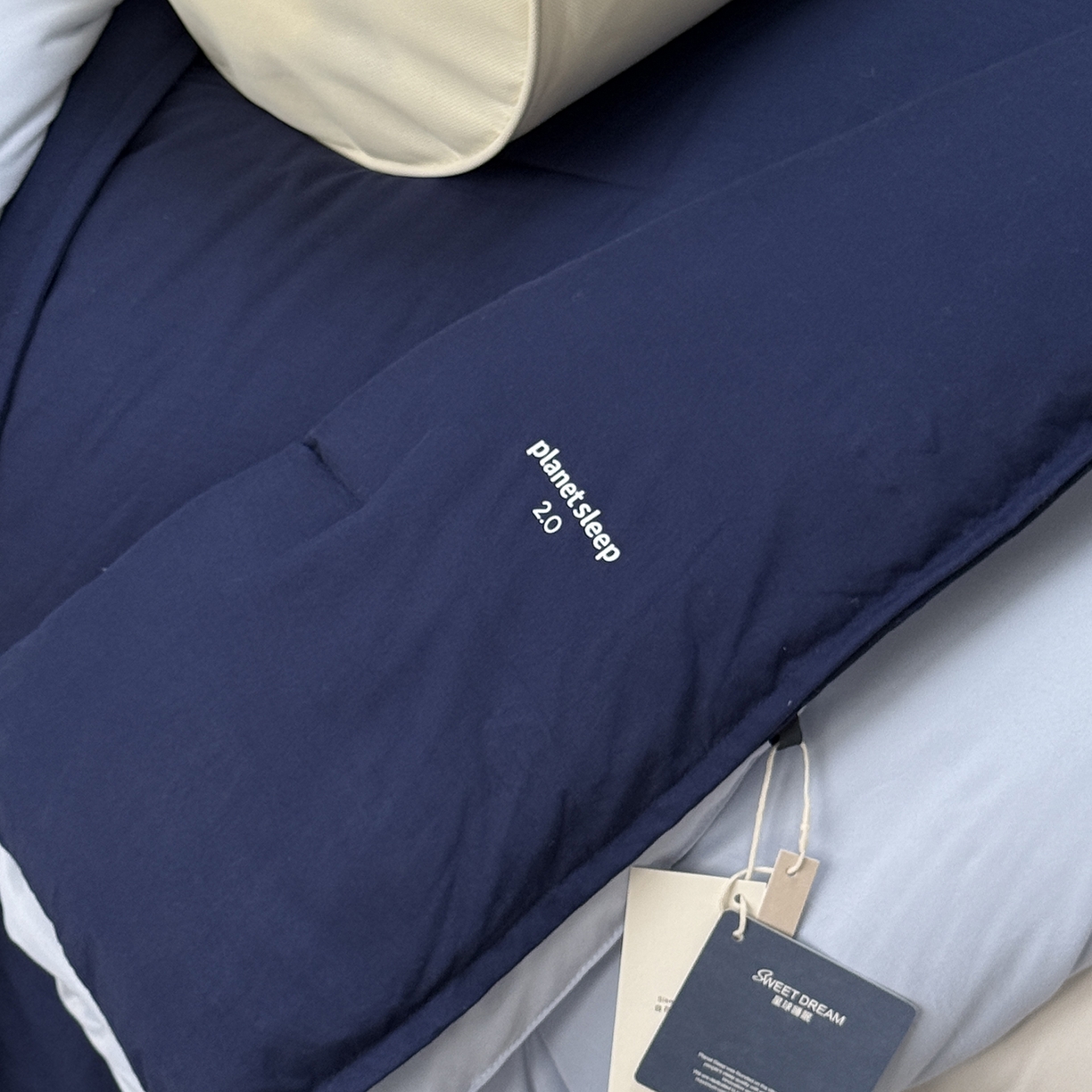 91家纺网 家纺一手货源 找家纺 纯优家纺 2025新款亚朵同款四季控温被pro2.0 字母被子被芯 深睡蓝