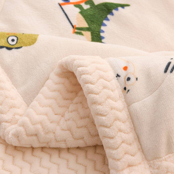 91家纺网 家纺一手货源 找家纺 印季家纺 2025新款三层夹棉印花牛奶绒毛毯毯子 趣味恐龙