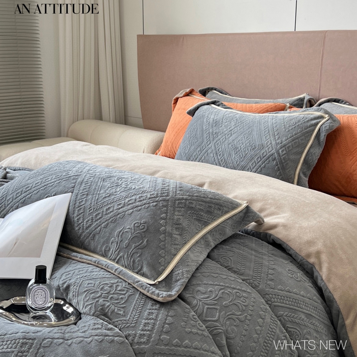 91家纺网 家纺一手货源 找家纺 纯优家纺 2025新款秋冬抖音直播爆款230g牛奶绒雕花四件套-悦薇 悦薇-灰