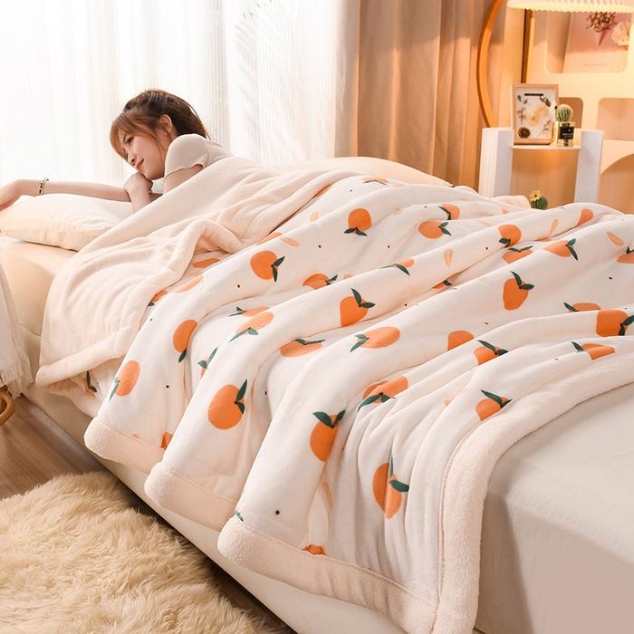 91家纺网 家纺一手货源 找家纺 印季家纺 2025新款三层夹棉印花牛奶绒毛毯毯子 甜橙-羊羔绒