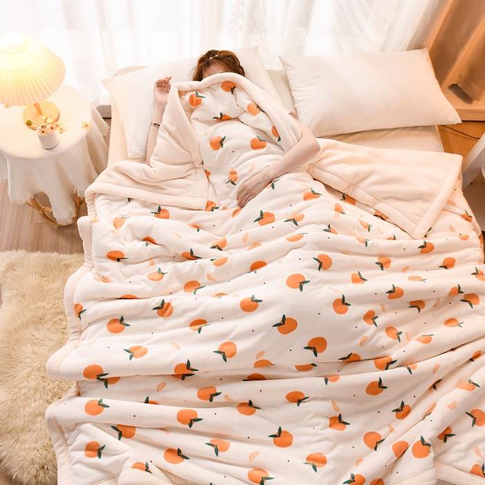 91家纺网 家纺一手货源 找家纺 印季家纺 2025新款三层夹棉印花牛奶绒毛毯毯子 甜橙-羊羔绒