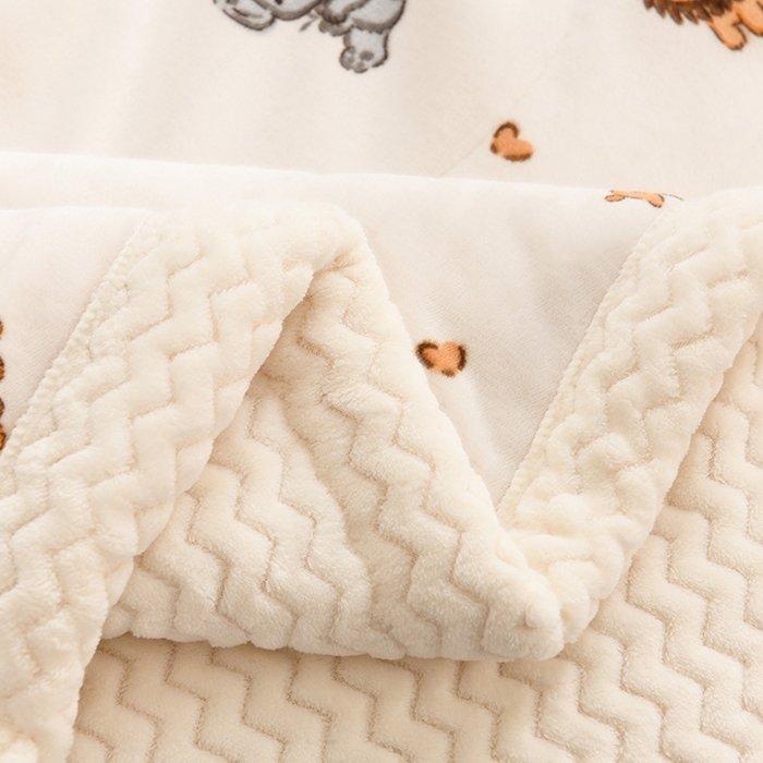 91家纺网 家纺一手货源 找家纺 印季家纺 2025新款三层夹棉印花牛奶绒毛毯毯子 小动物