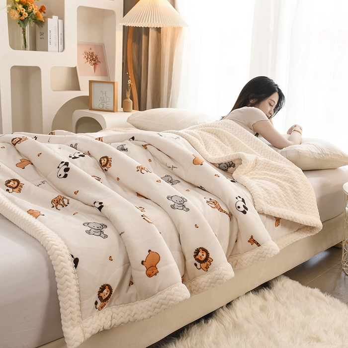 91家纺网 家纺一手货源 找家纺 印季家纺 2025新款三层夹棉印花牛奶绒毛毯毯子 小动物