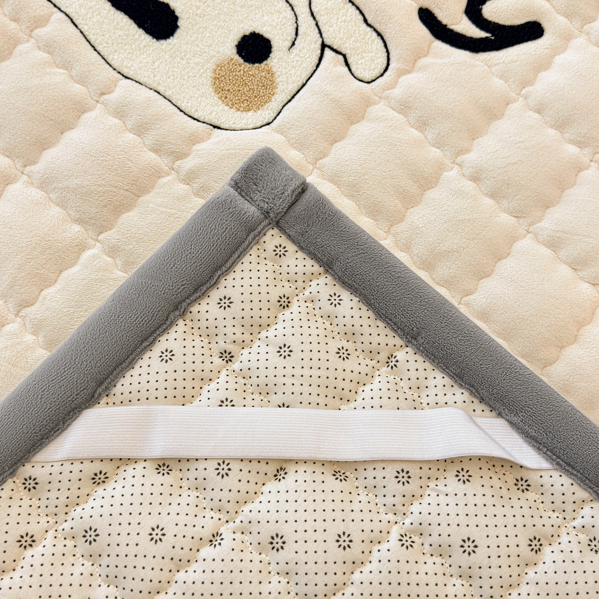 91家纺网 家纺一手货源 找家纺 （总）颜选 2025新款高克重牛奶绒夹棉床垫-小白系列