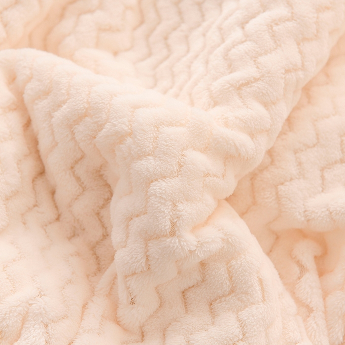 91家纺网 家纺一手货源 找家纺 印季家纺 2025新款三层夹棉印花牛奶绒毛毯毯子 星黛兔