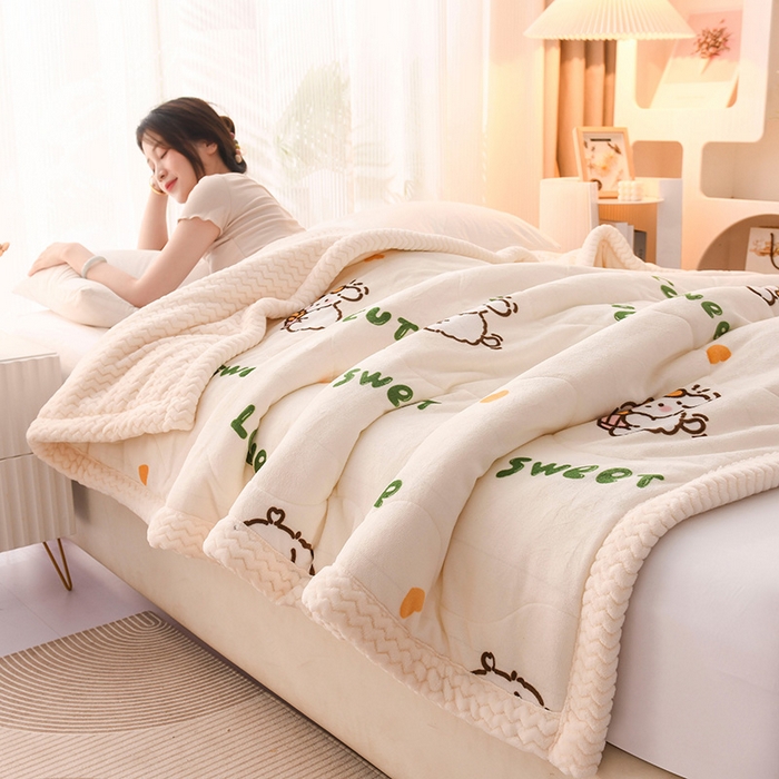 91家纺网 家纺一手货源 找家纺 印季家纺 2025新款三层夹棉印花牛奶绒毛毯毯子 幸运狗