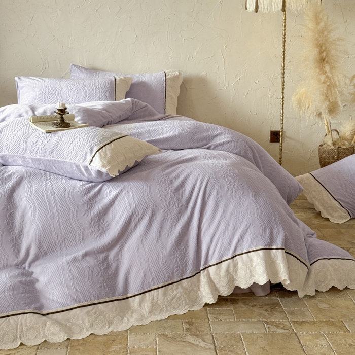 91家纺网 家纺一手货源 找家纺 纯优家纺 2025新款秋冬轻法式花边款雕花牛奶绒四件套-绮梦 绮梦-芋泥紫