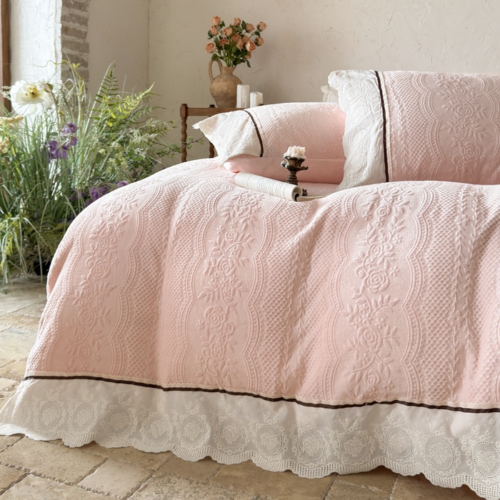 91家纺网 家纺一手货源 找家纺 （总）纯优家纺 2025新款秋冬轻法式花边款雕花牛奶绒四件套-绮梦