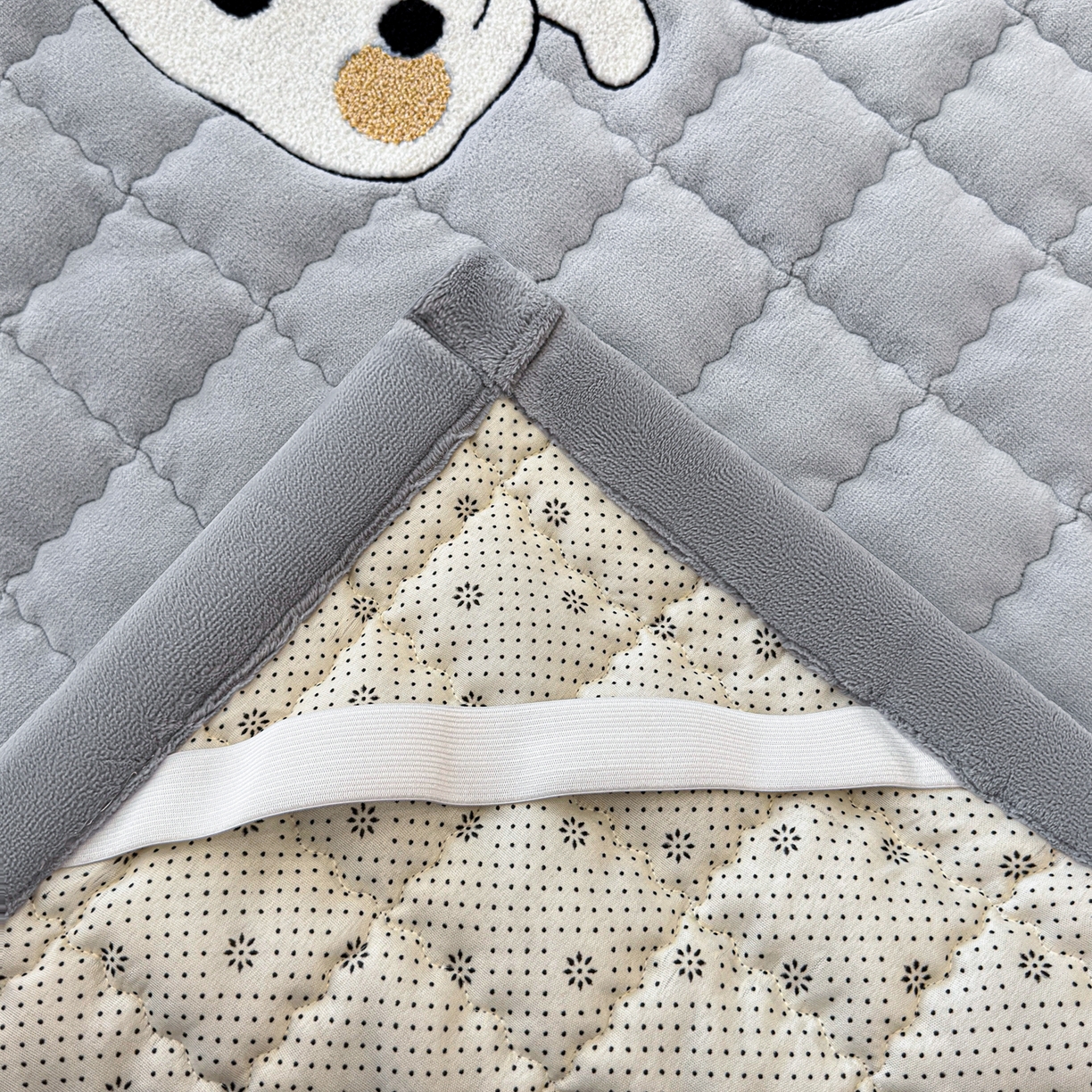 91家纺网 家纺一手货源 找家纺 颜选 2025新款高克重牛奶绒夹棉床垫-小白系列 蓝灰-小白