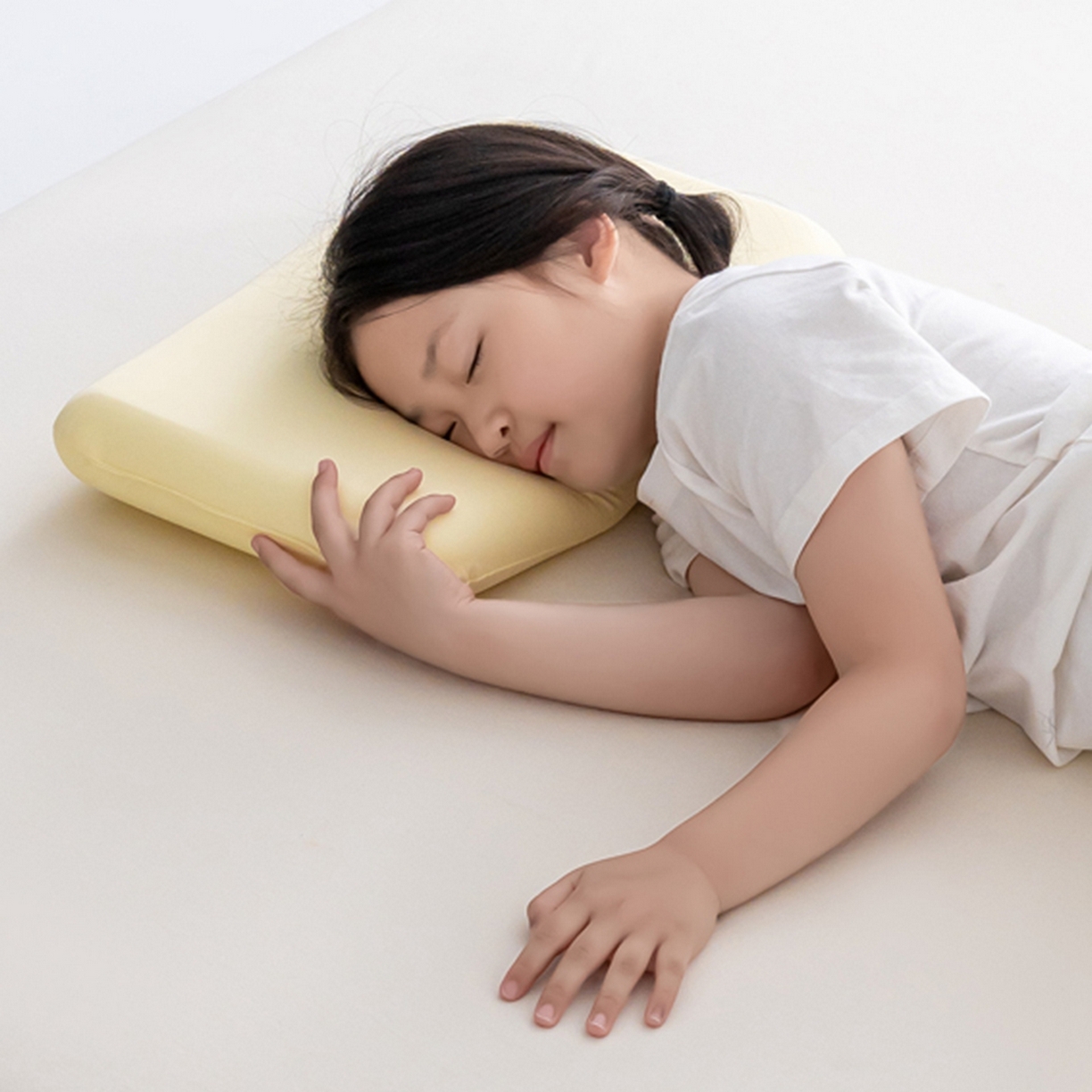 91家纺网 家纺一手货源 找家纺 北鸣有鱼枕芯馆 2025新款Massage马莎鸡记忆棉亲子枕枕头枕芯-风格一 28*48*4cm黄色