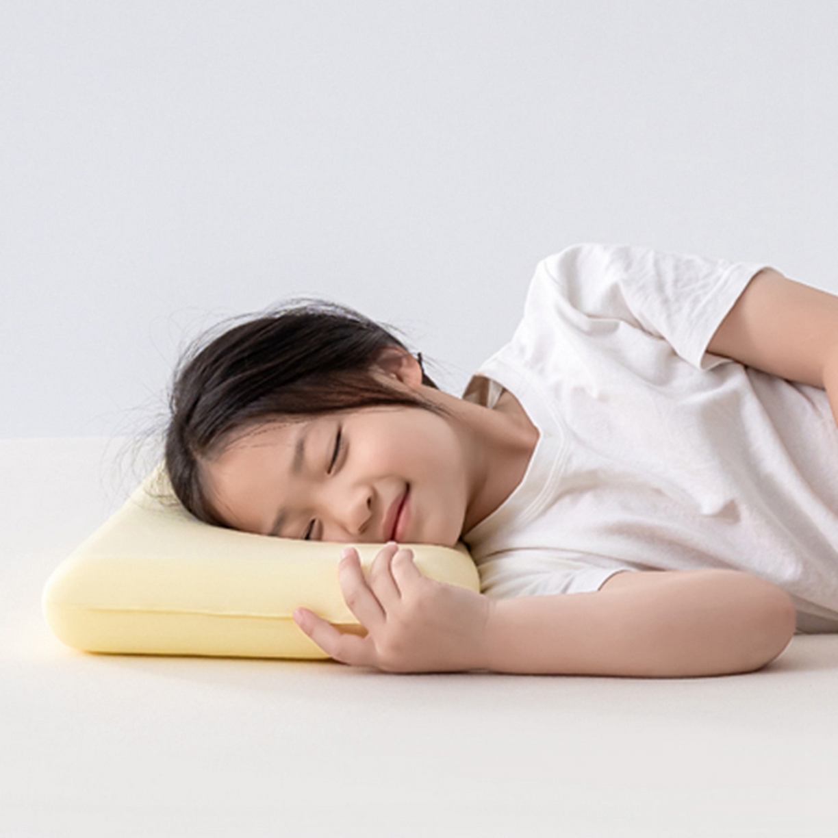 91家纺网 家纺一手货源 找家纺 北鸣有鱼枕芯馆 2025新款Massage马莎鸡记忆棉亲子枕枕头枕芯-风格一 28*48*4cm黄色