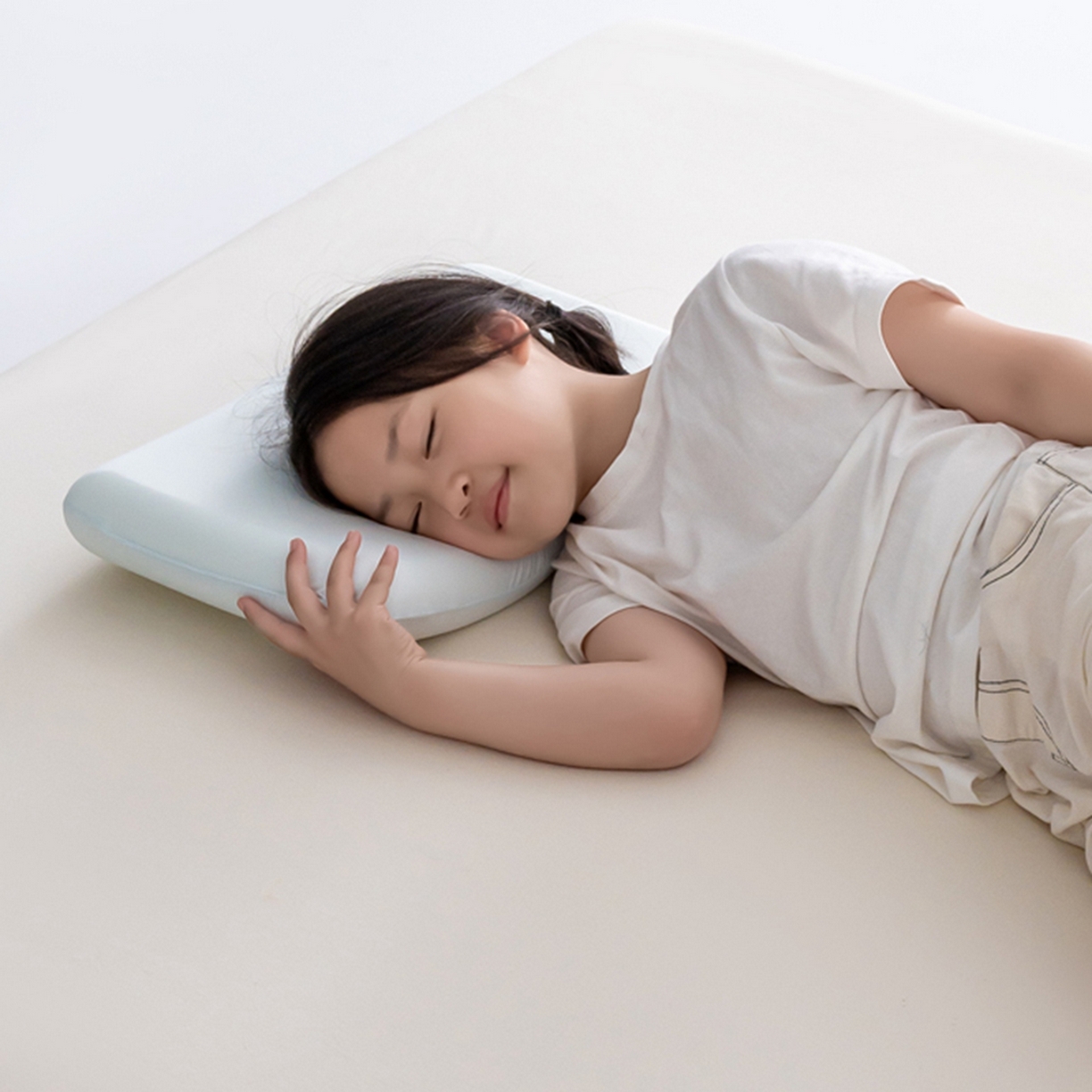 91家纺网 家纺一手货源 找家纺 北鸣有鱼枕芯馆 2025新款Massage马莎鸡记忆棉亲子枕枕头枕芯-风格一 42*70*8cm蓝色