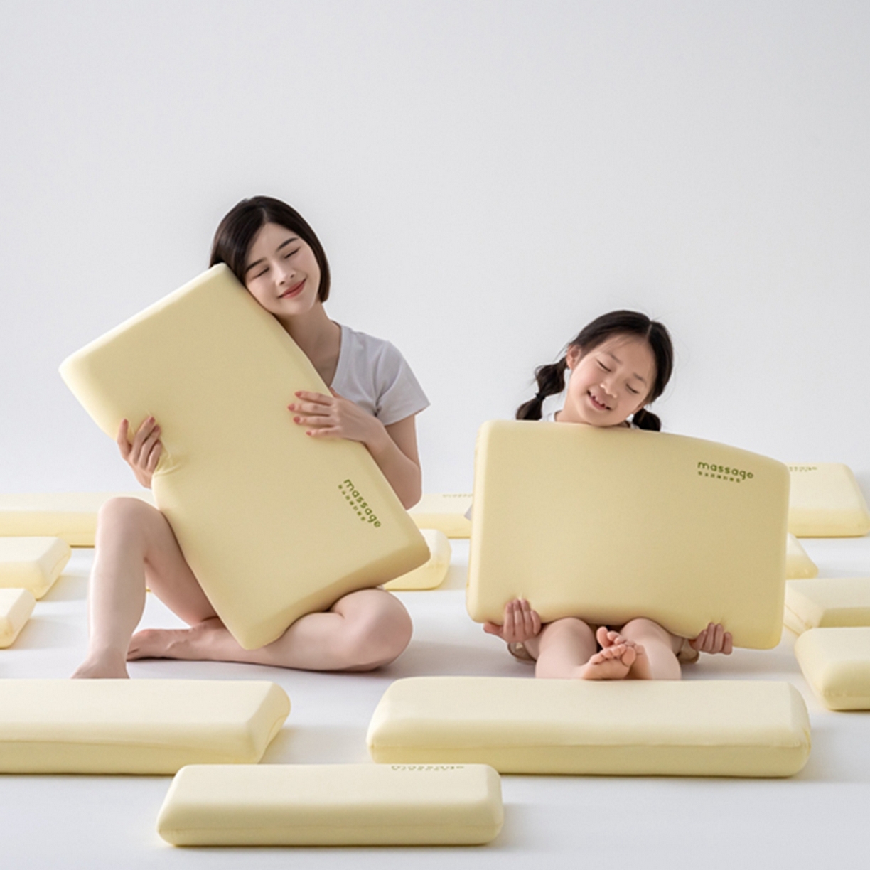 91家纺网 家纺一手货源 找家纺 北鸣有鱼枕芯馆 2025新款Massage马莎鸡记忆棉亲子枕枕头枕芯-风格一 42*70*8cm黄色