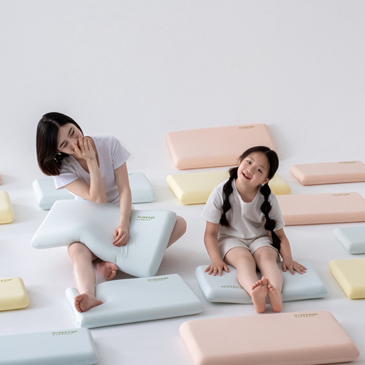 91家纺网 家纺一手货源 找家纺 北鸣有鱼枕芯馆 2025新款Massage马莎鸡记忆棉亲子枕枕头枕芯-风格一 28*48*4cm蓝色