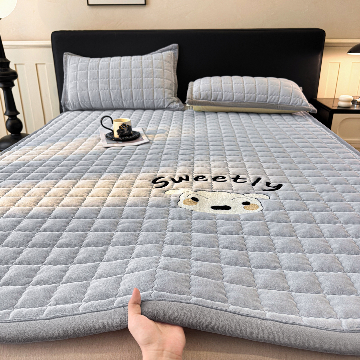 颜选 2025新款高克重牛奶绒夹棉床垫-小白系列 蓝灰-小白