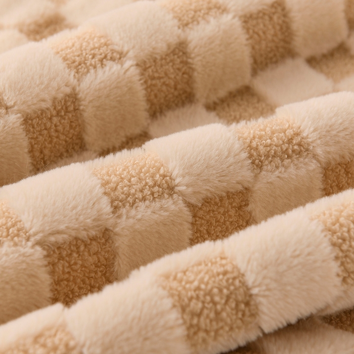 91家纺网 家纺一手货源 找家纺 印季家纺 2025新款泰迪绒兔毛绒格子毛毯毯子 米白