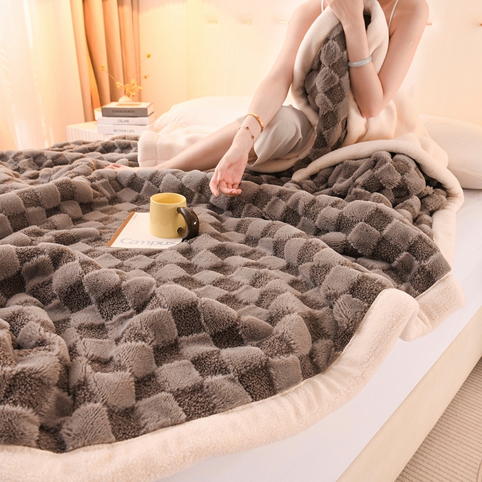 91家纺网 家纺一手货源 找家纺 印季家纺 2025新款泰迪绒兔毛绒格子毛毯毯子 深灰