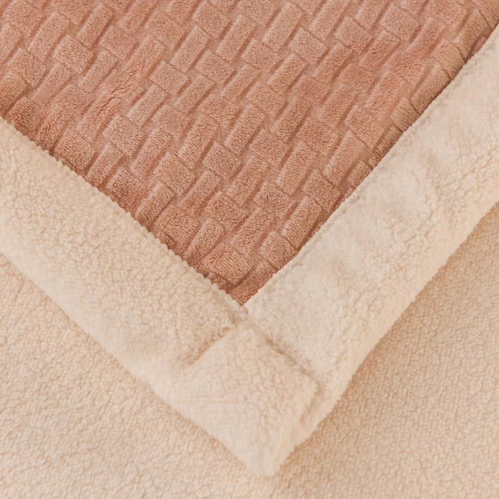 91家纺网 家纺一手货源 找家纺 （总）印季家纺 2025秋冬新款三层夹棉-蝴蝶扣毛毯毯子多功能盖毯