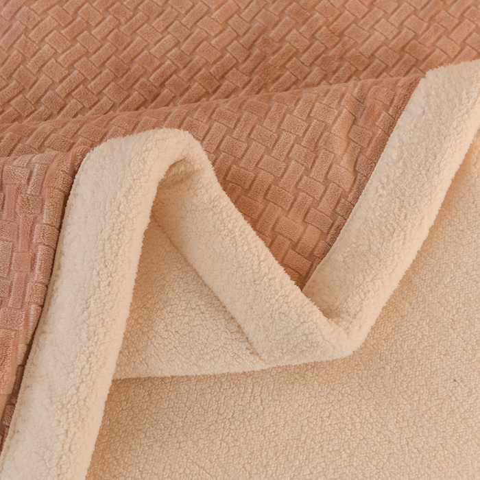 91家纺网 家纺一手货源 找家纺 （总）印季家纺 2025秋冬新款三层夹棉-蝴蝶扣毛毯毯子多功能盖毯